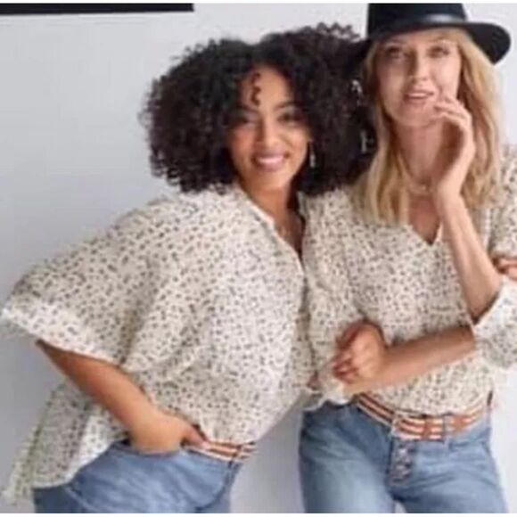 Cabi Gather Blouse sheer loose back adjustable SZ Medium - Picture 1 of 8